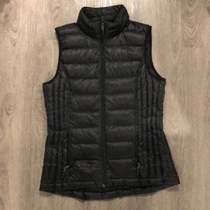 Black lightweight puffer vest